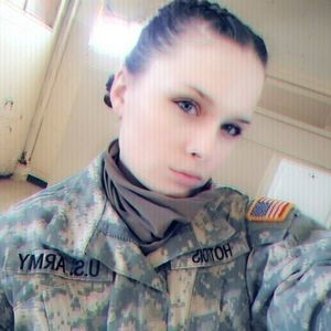 Meet your Posher, Alicia